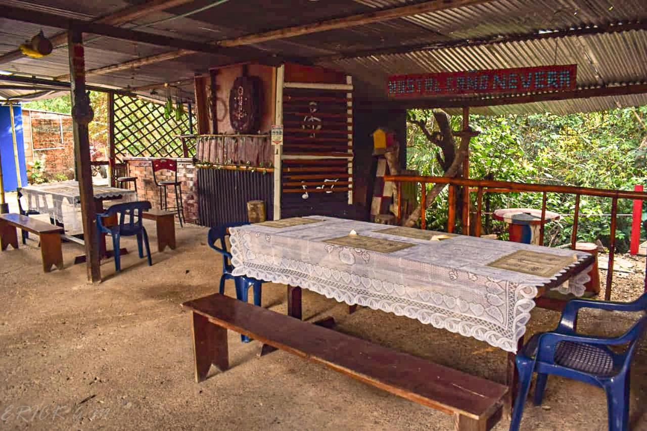 Hostal Cano Nevera La Macarena Exteriér fotografie